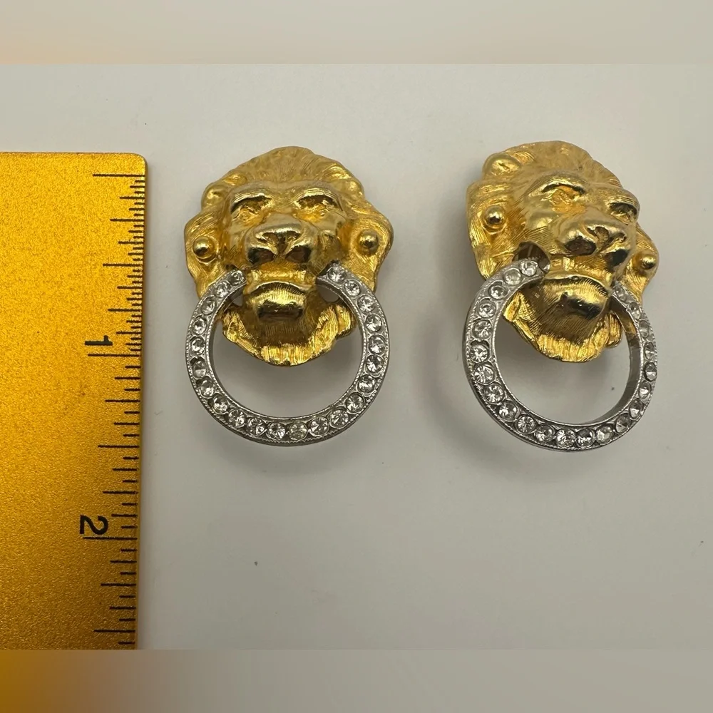 Vtg KJL Kenneth J Lane Lion Leo Door Knocker Clip Earrings Rhinestones Gold Tone - Picture 11 of 11